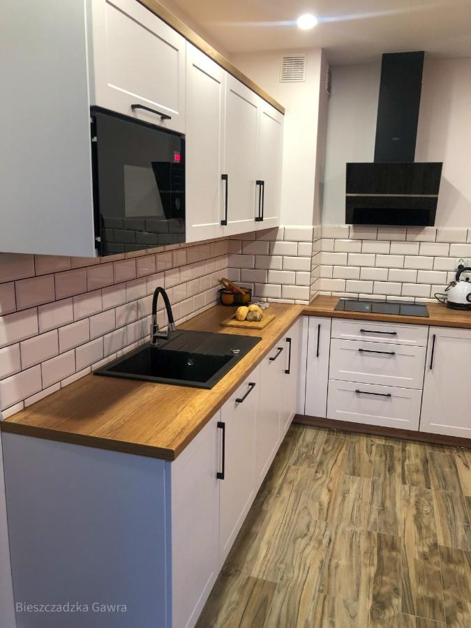 Apartament Caloroczny Bieszczadzka Gawra Ustrzyki Dolne Ngoại thất bức ảnh